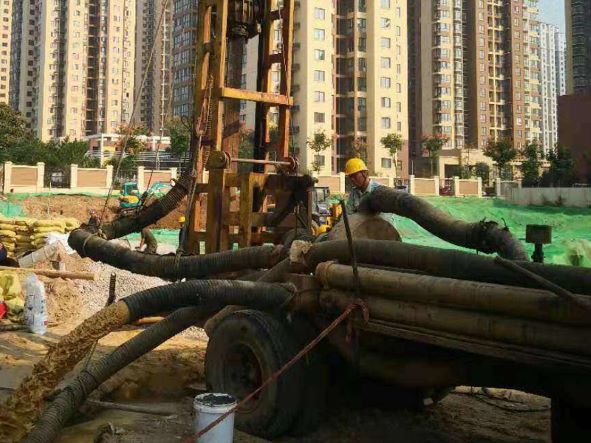 郊区工程降水井